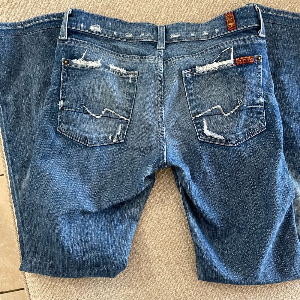 7FAM Distressed Bootcut